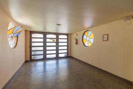 Apartamento à venda com 71m², 2 quartos e sem vaga Apartamento à venda com 71m², 2 quartos e sem vagaHall de entrada