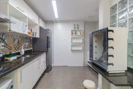 Apartamento à venda com 71m², 2 quartos e sem vagaCozinha e Área de Serviço