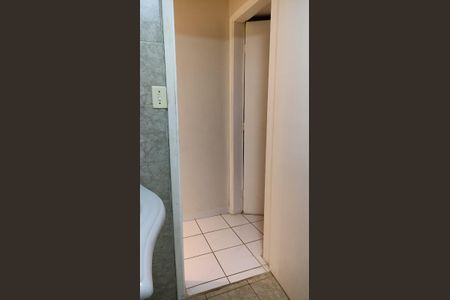 Banheiro de apartamento para alugar com 1 quarto, 55m² em Itararé, São Vicente