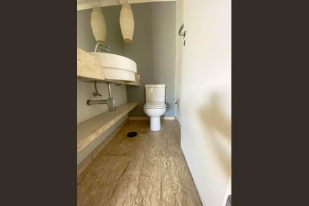 Apartamento à venda com 180m², 4 quartos e 3 vagas Apartamento à venda com 180m², 4 quartos e 3 vagasLavabo