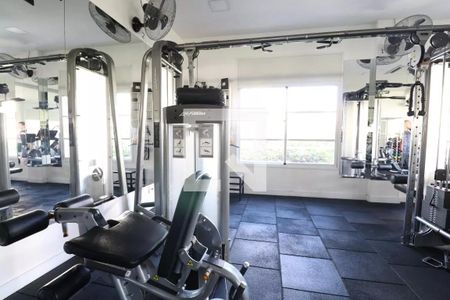 Apartamento à venda com 180m², 4 quartos e 3 vagas Apartamento à venda com 180m², 4 quartos e 3 vagasÁrea Comum