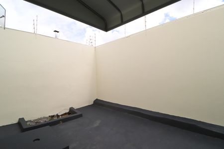 Apartamento para alugar com 90m², 2 quartos e 1 vagaQuintal