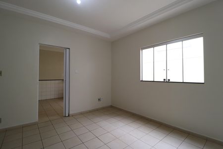 Sala de apartamento para alugar com 2 quartos, 90m² em Brasil, Uberlândia