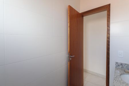 Apartamento à venda com 44m², 2 quartos e sem vagaBanheiro