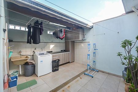 Casa à venda com 184m², 3 quartos e 4 vagasÁrea de Serviço