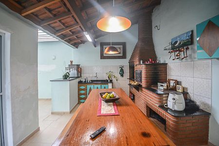 Casa à venda com 184m², 3 quartos e 4 vagasChurrasqueira
