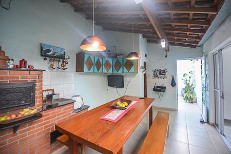 Casa à venda com 184m², 3 quartos e 4 vagasChurrasqueira