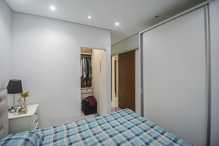 Casa à venda com 184m², 3 quartos e 4 vagasQuarto Suíte