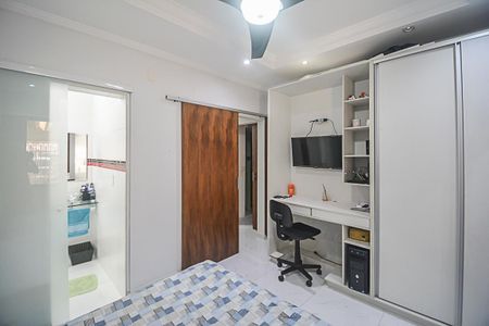 Casa à venda com 184m², 3 quartos e 4 vagasQuarto 3 - Suíte