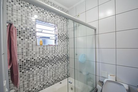 Casa à venda com 184m², 3 quartos e 4 vagasBanheiro da Suíte