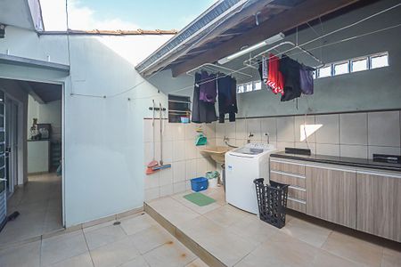 Casa à venda com 184m², 3 quartos e 4 vagasÁrea de Serviço