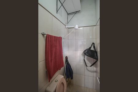 Casa à venda com 184m², 3 quartos e 4 vagasBanheiro de serviço