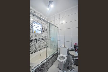 Casa à venda com 184m², 3 quartos e 4 vagasBanheiro da Suíte