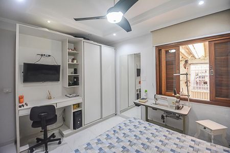 Casa à venda com 184m², 3 quartos e 4 vagasQuarto 3 - Suíte