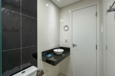 Apartamento para alugar com 67m², 2 quartos e 1 vaga Apartamento para alugar com 67m², 2 quartos e 1 vagaBanheiro