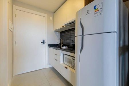Cozinha de kitnet/studio para alugar com 1 quarto, 27m² em Boa Vista, Porto Alegre