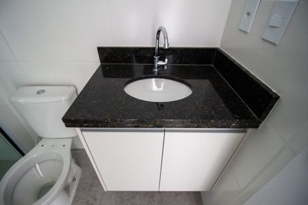 Apartamento para alugar com 61m², 2 quartos e 2 vagasBanheiro