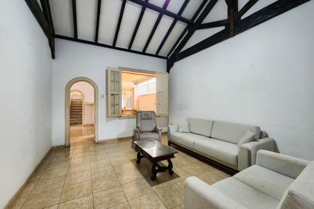 Casa à venda com 179m², 4 quartos e 4 vagas Casa à venda com 179m², 4 quartos e 4 vagasSala