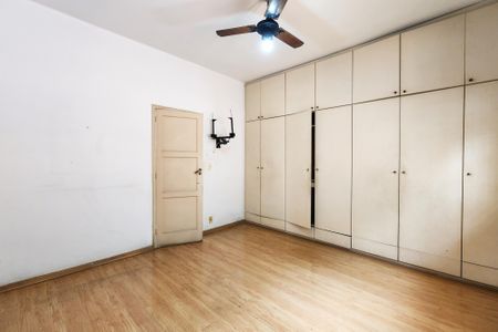 Casa à venda com 179m², 4 quartos e 4 vagas Casa à venda com 179m², 4 quartos e 4 vagasQuarto 3