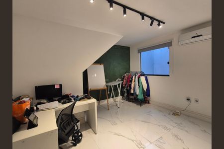 Casa para alugar com 270m², 4 quartos e 2 vagas Casa para alugar com 270m², 4 quartos e 2 vagasQuarto 3