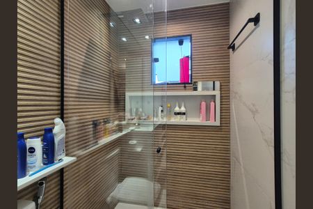 Casa para alugar com 270m², 4 quartos e 2 vagas Casa para alugar com 270m², 4 quartos e 2 vagasSuíte