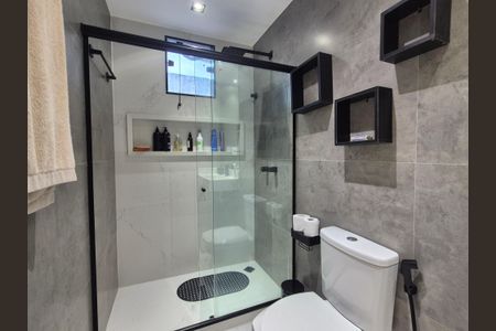 Casa para alugar com 270m², 4 quartos e 2 vagasBanheiro 
