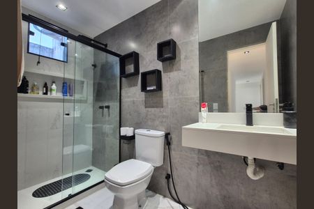 Casa para alugar com 270m², 4 quartos e 2 vagasBanheiro 