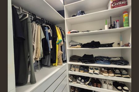 Casa para alugar com 270m², 4 quartos e 2 vagas Casa para alugar com 270m², 4 quartos e 2 vagasSuíte