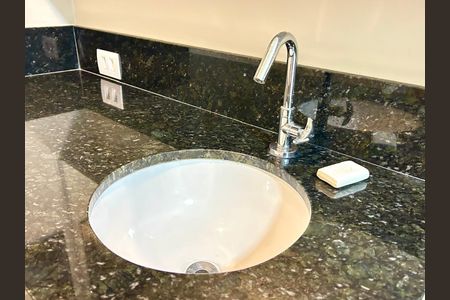 Studio para alugar com 37m², 1 quarto e sem vaga Studio para alugar com 37m², 1 quarto e sem vagaBanheiro