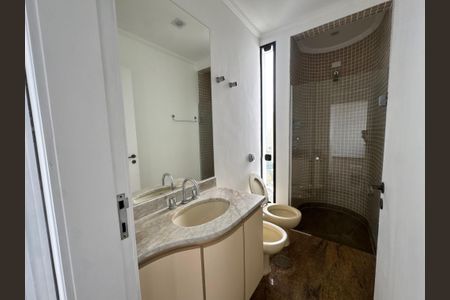 Apartamento à venda com 369m², 4 quartos e 4 vagasBanheiro Suite Americana 