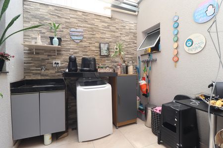 Apartamento para alugar com 47m², 2 quartos e 1 vagaÁrea de Serviço