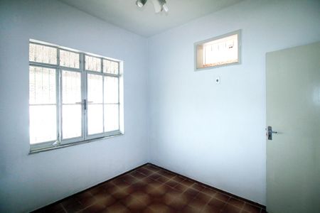 Quarto 1 de apartamento para alugar com 2 quartos, 70m² em Ramos, Rio de Janeiro