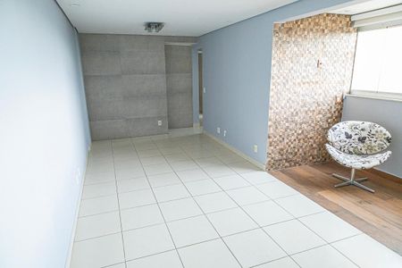 Sala de apartamento para alugar com 3 quartos, 72m² em Heliópolis, Belo Horizonte