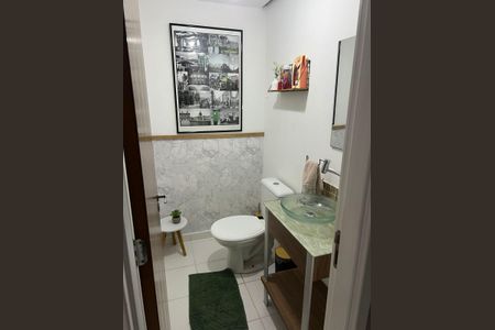 Banheiro de casa de condomínio à venda com 3 quartos, 105m² em Vargem Pequena, Rio de Janeiro