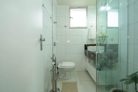 Apartamento à venda com 89m², 2 quartos e 1 vagaBANHEIRO2