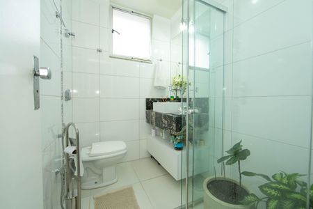 Apartamento à venda com 89m², 2 quartos e 1 vagaBANHEIRO2