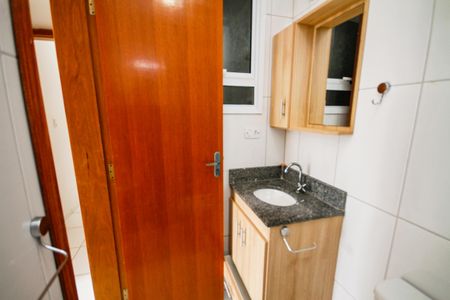 Apartamento para alugar com 57m², 2 quartos e 1 vaga Apartamento para alugar com 57m², 2 quartos e 1 vagaBanheiro do Quarto 1