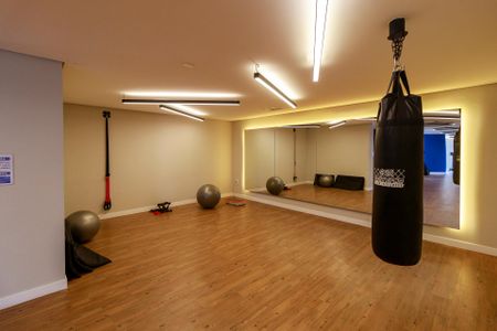 Apartamento à venda com 83m², 3 quartos e 1 vaga Apartamento à venda com 83m², 3 quartos e 1 vagaAcademia