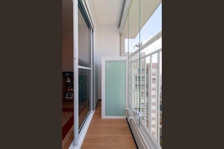 Apartamento à venda com 83m², 3 quartos e 1 vaga Apartamento à venda com 83m², 3 quartos e 1 vagaSuíte - Varanda