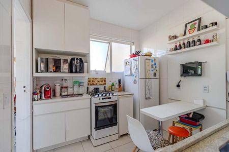 Apartamento para alugar com 87m², 2 quartos e 1 vagaCozinha 