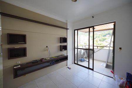 Sala de apartamento para alugar com 3 quartos, 90m² em Córrego Grande, Florianópolis