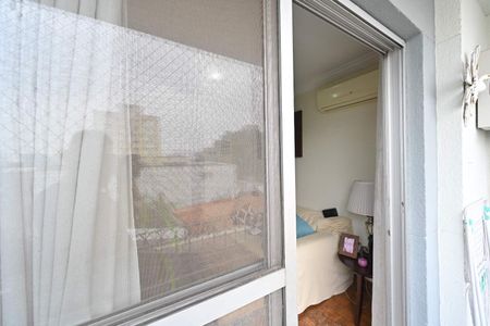 Apartamento à venda com 60m², 2 quartos e 1 vaga Apartamento à venda com 60m², 2 quartos e 1 vagaVaranda