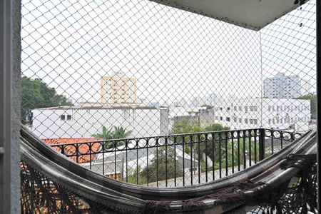 Apartamento à venda com 60m², 2 quartos e 1 vaga Apartamento à venda com 60m², 2 quartos e 1 vagaVaranda