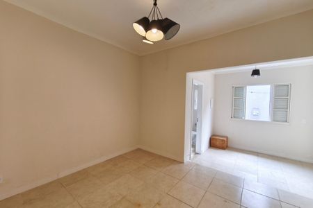 Casa à venda com 197m², 3 quartos e 5 vagasQuarto Suíte