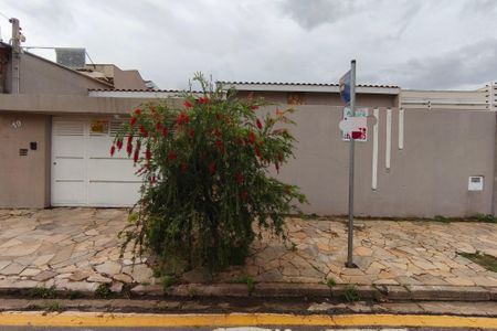 Casa à venda com 197m², 3 quartos e 5 vagasFachada