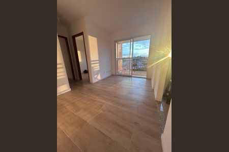 Sala de apartamento para alugar com 2 quartos, 43m² em Helena Maria, Osasco