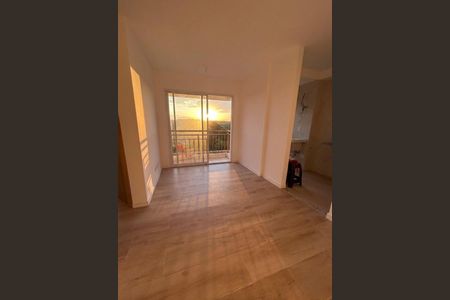 Sala de apartamento para alugar com 2 quartos, 43m² em Helena Maria, Osasco