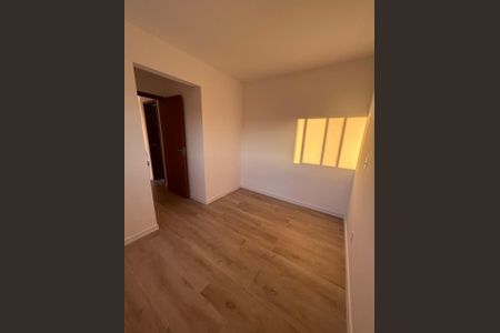 Quarto de apartamento para alugar com 2 quartos, 43m² em Helena Maria, Osasco