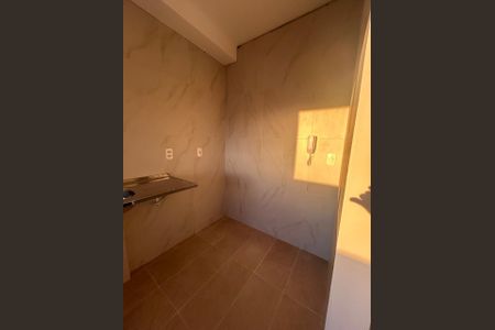 Cozinha de apartamento para alugar com 2 quartos, 43m² em Helena Maria, Osasco