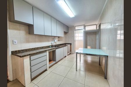 Apartamento para alugar com 128m², 4 quartos e 1 vaga